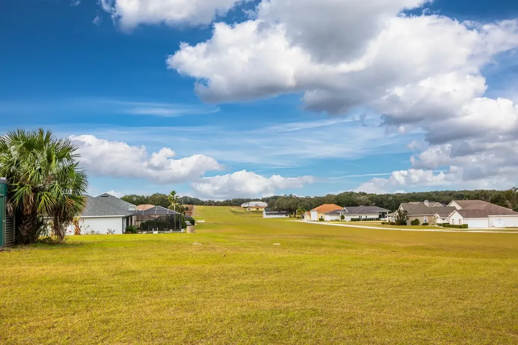 17520 SE 159th Terrace Weirsdale FL 32195