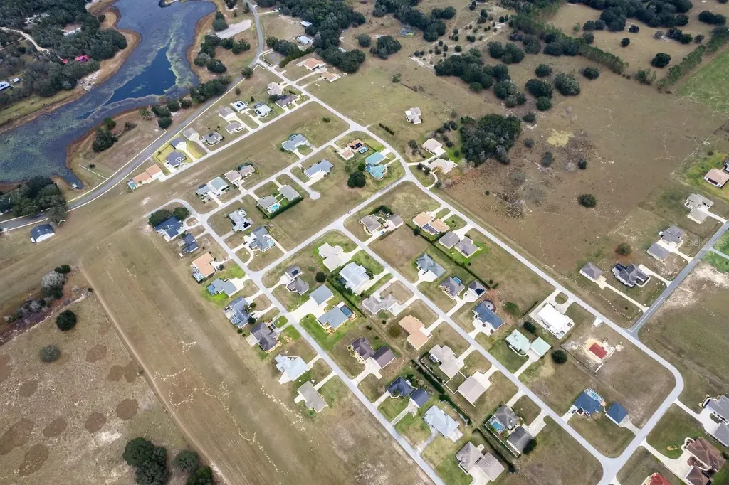 17520 SE 159th Terrace Weirsdale FL 32195