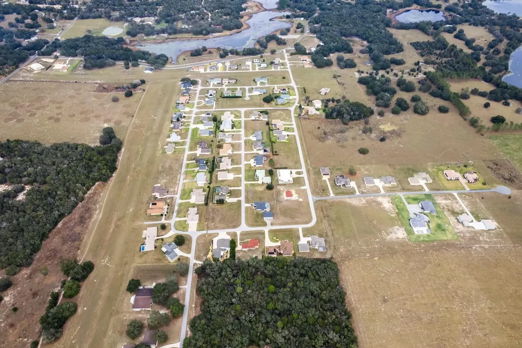 17520 SE 159th Terrace Weirsdale FL 32195