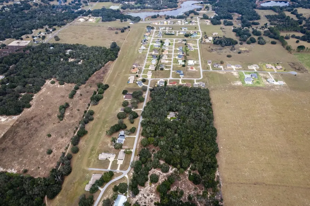 17520 SE 159th Terrace Weirsdale FL 32195