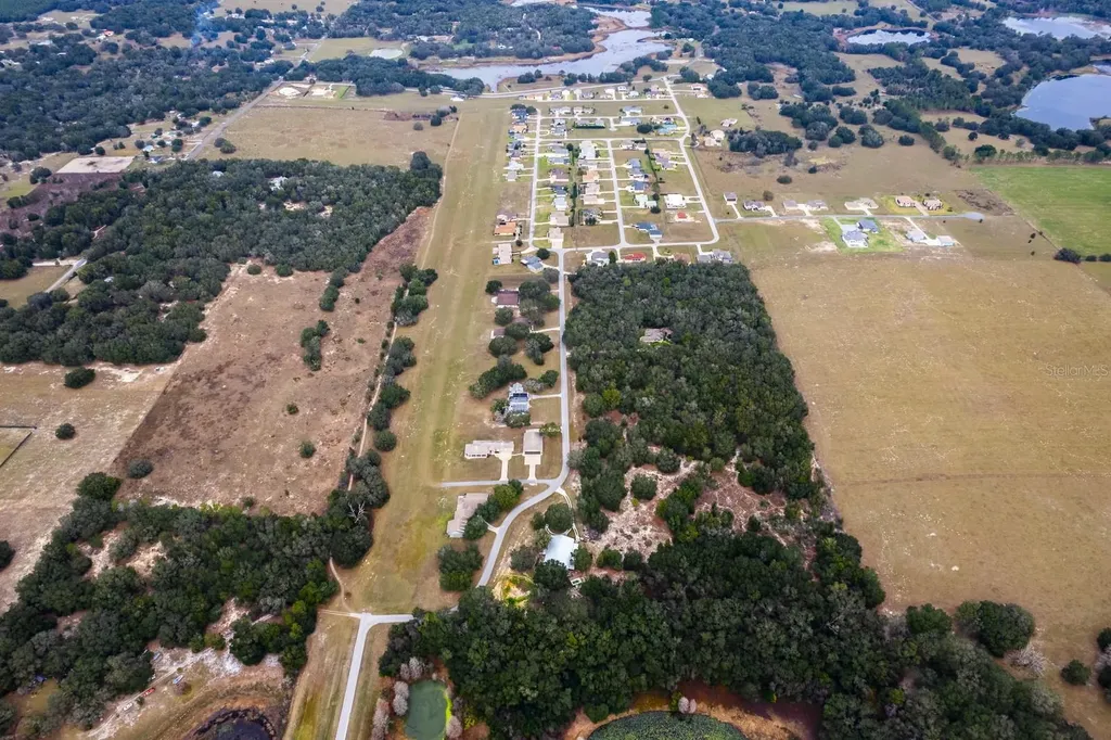 17520 SE 159th Terrace Weirsdale FL 32195
