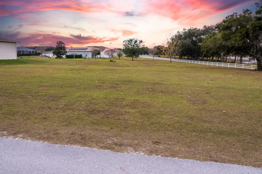 17520 SE 159th Terrace Weirsdale FL 32195