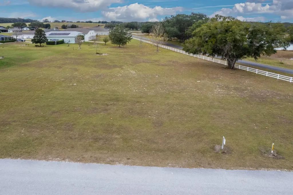17520 SE 159th Terrace Weirsdale FL 32195