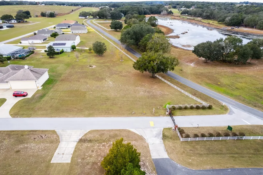 17520 SE 159th Terrace Weirsdale FL 32195