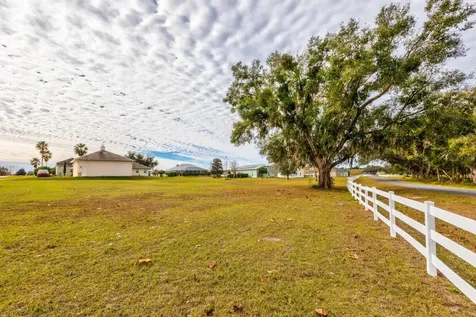 17520 SE 159th Terrace Weirsdale FL 32195