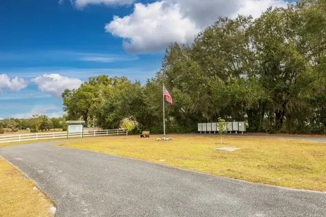 17520 SE 159th Terrace Weirsdale FL 32195