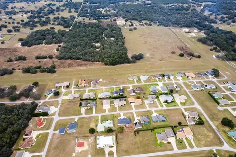 17520 SE 159th Terrace Weirsdale FL 32195