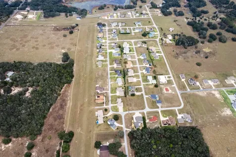 17520 SE 159th Terrace Weirsdale FL 32195