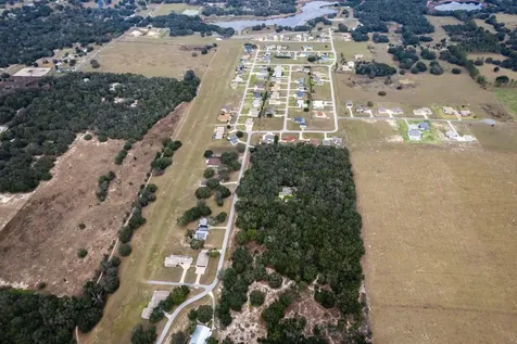 17520 SE 159th Terrace Weirsdale FL 32195