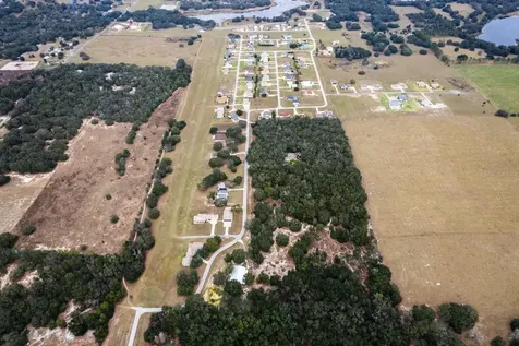 17520 SE 159th Terrace Weirsdale FL 32195