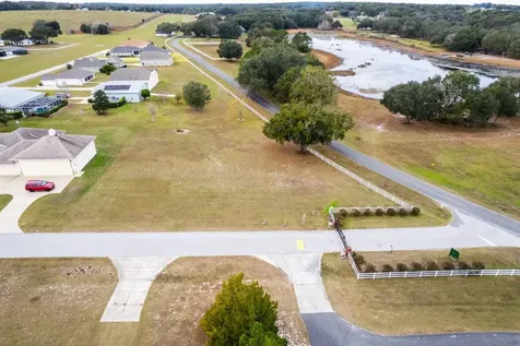 17520 SE 159th Terrace Weirsdale FL 32195