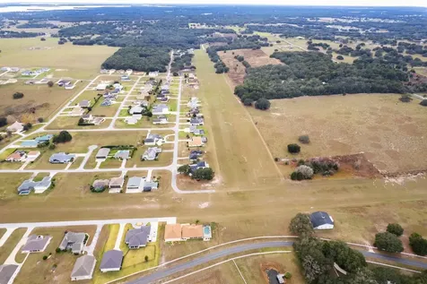 17520 SE 159th Terrace Weirsdale FL 32195