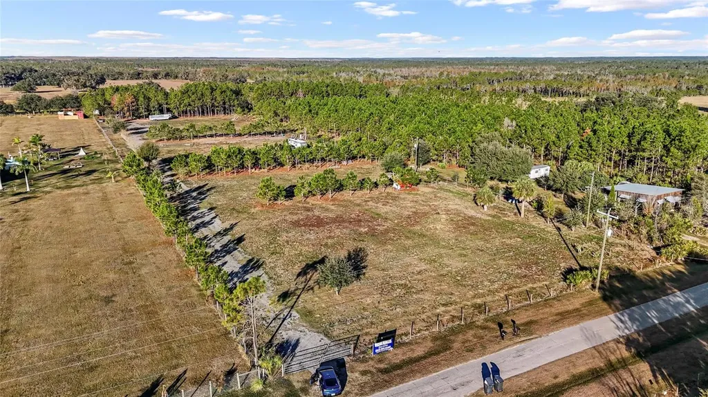 18121 Bethlehem Road Lithia FL 33547