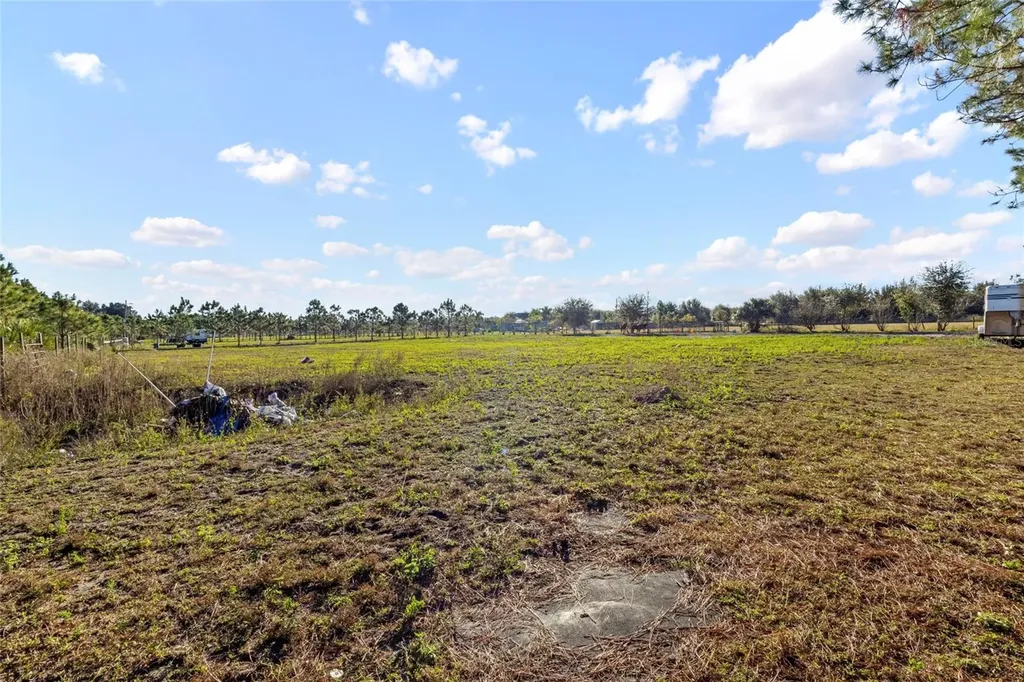 18121 Bethlehem Road Lithia FL 33547