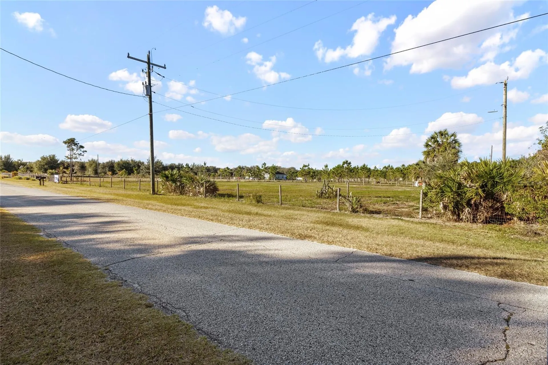 18121 Bethlehem Road Lithia FL 33547