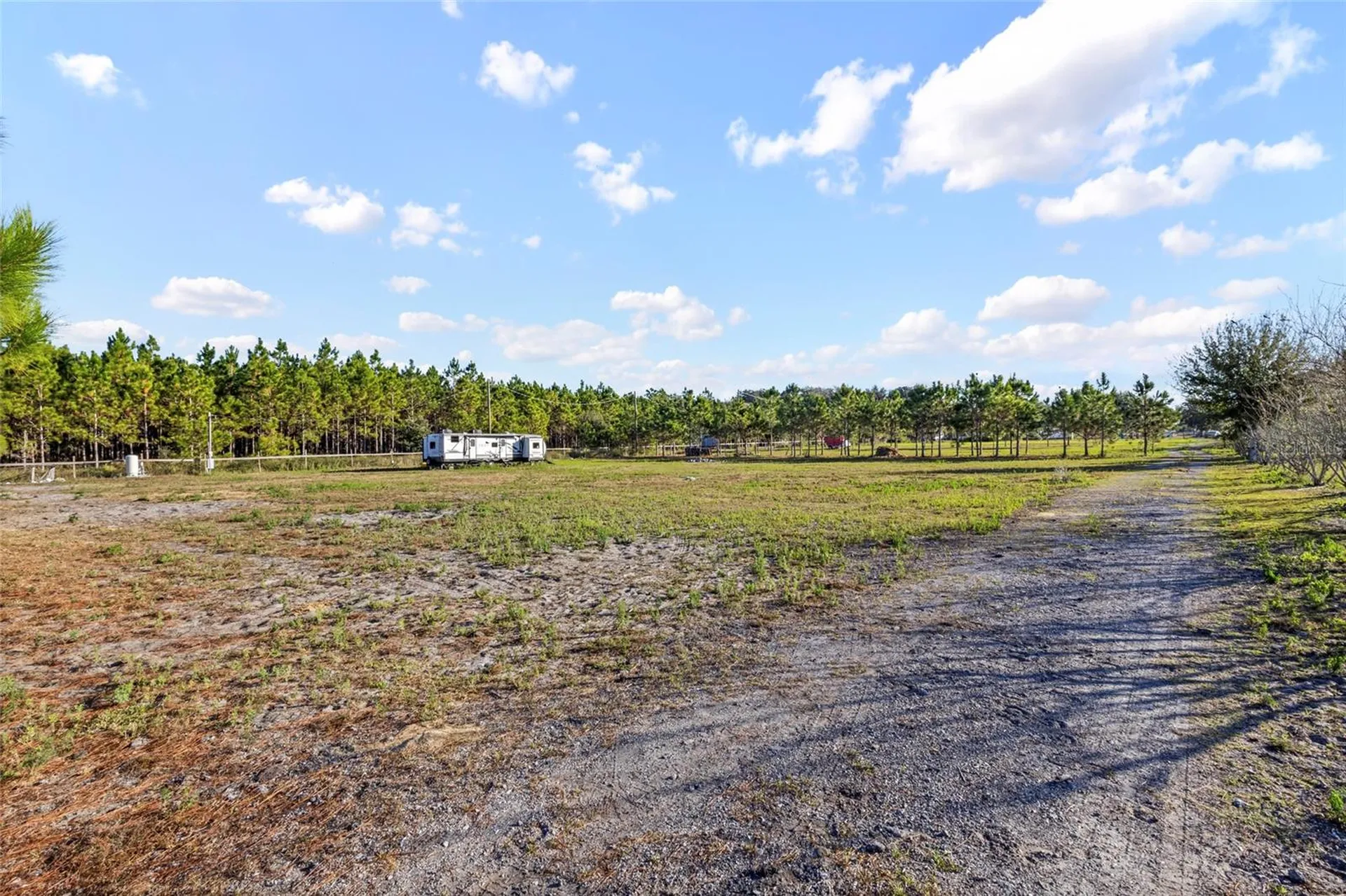 18121 Bethlehem Road Lithia FL 33547