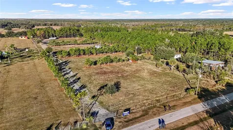 18121 Bethlehem Road Lithia FL 33547