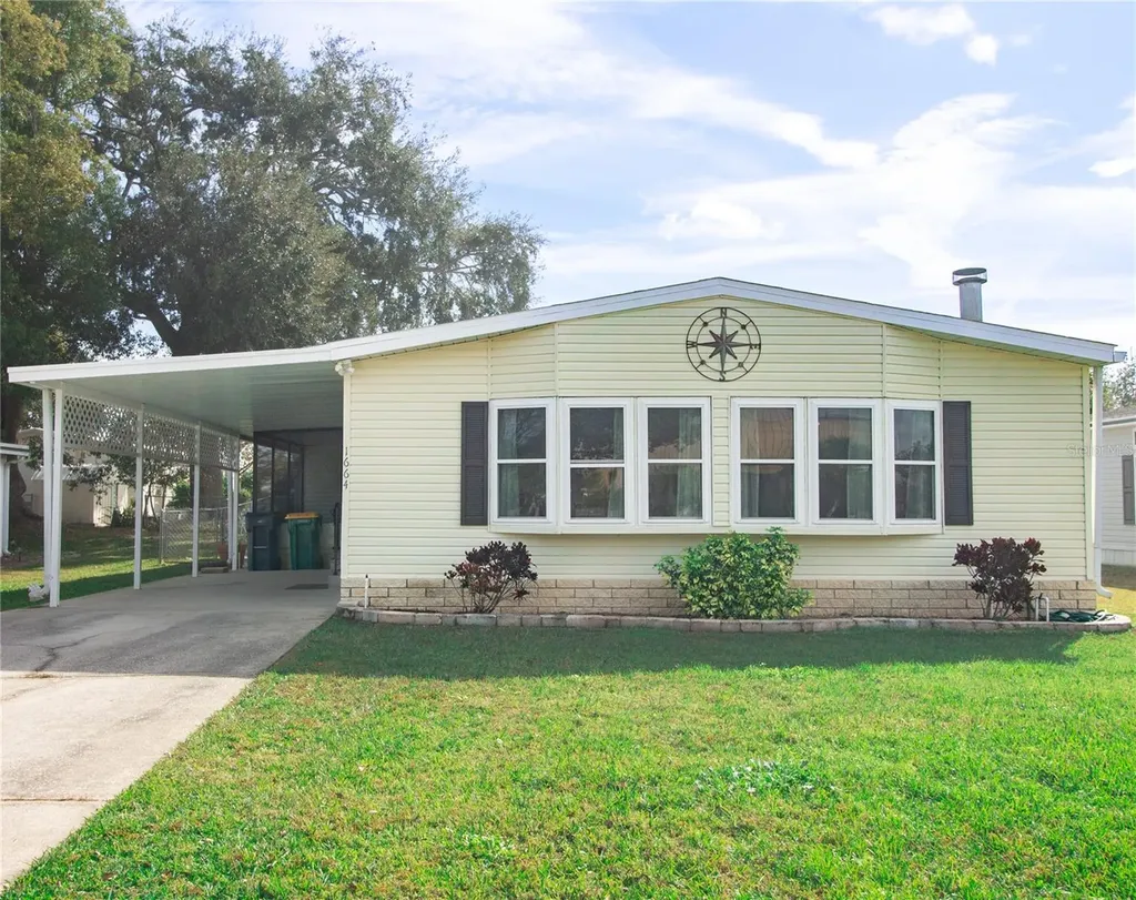 1664 Elkhart Circle Tavares FL 32778
