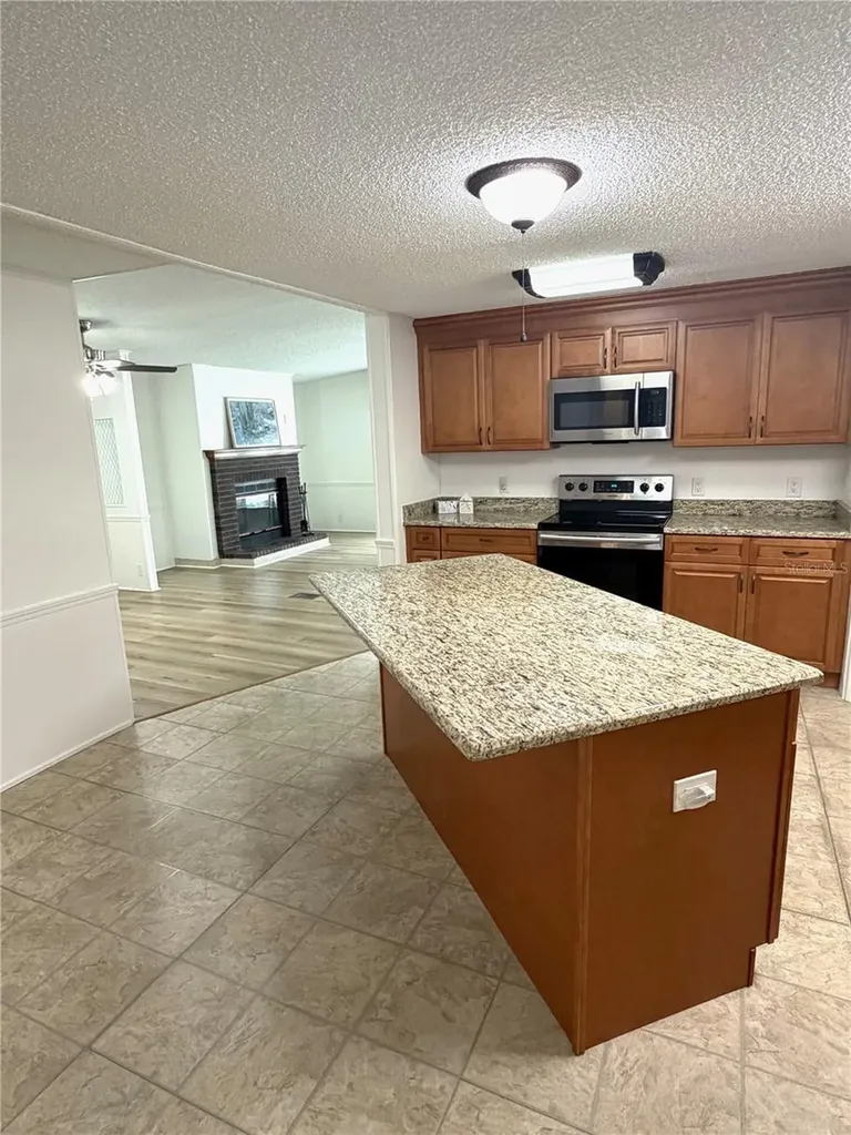 1664 Elkhart Circle Tavares FL 32778