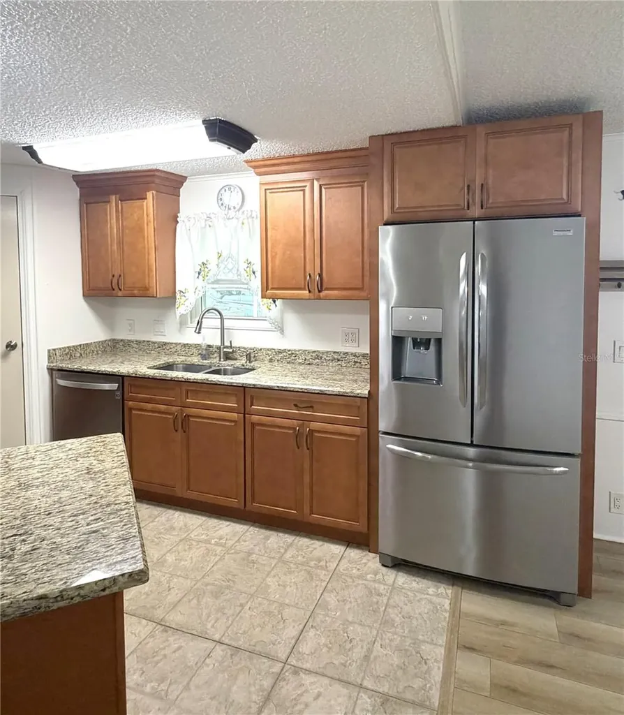 1664 Elkhart Circle Tavares FL 32778