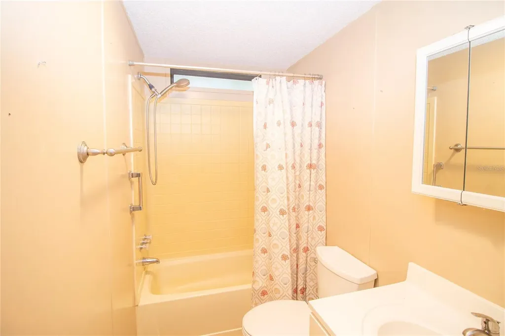 1664 Elkhart Circle Tavares FL 32778