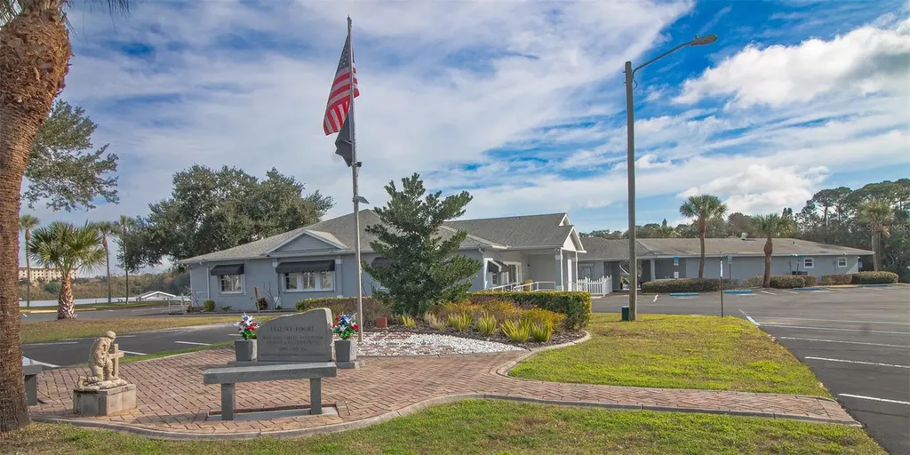 1664 Elkhart Circle Tavares FL 32778