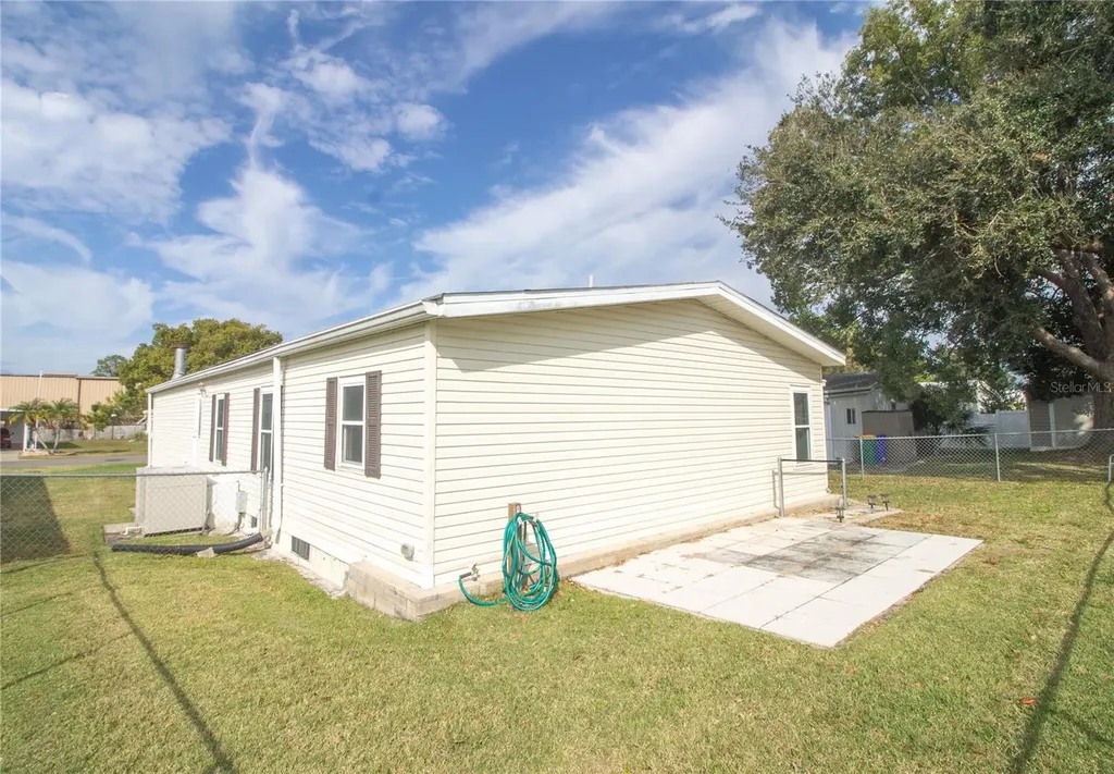 1664 Elkhart Circle Tavares FL 32778