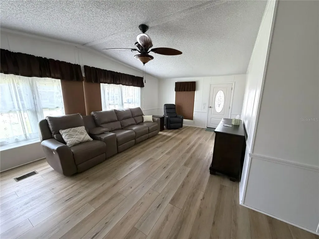 1664 Elkhart Circle Tavares FL 32778