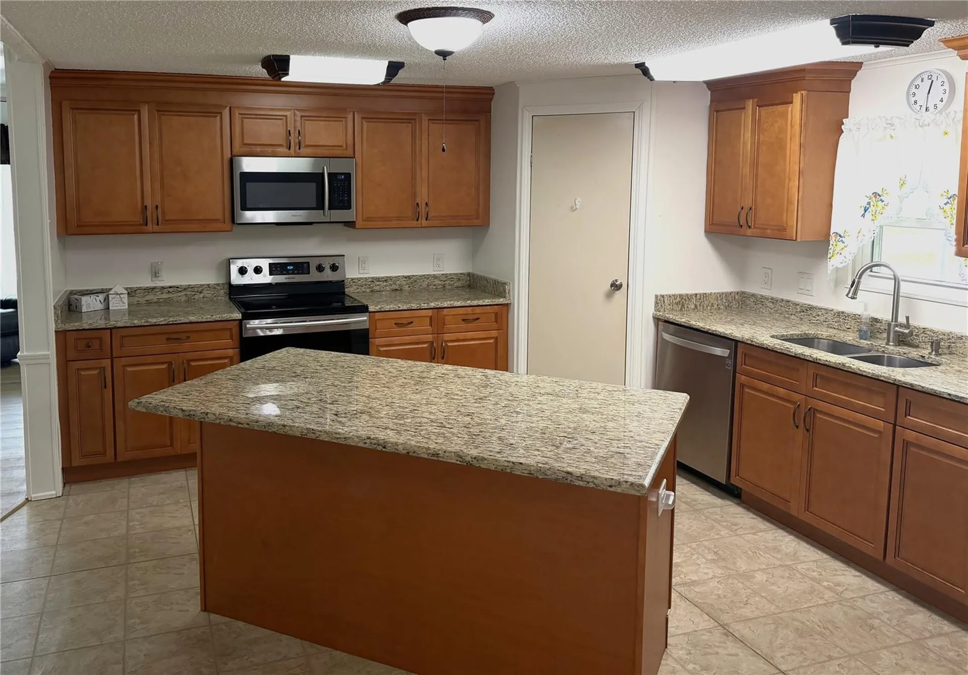 1664 Elkhart Circle Tavares FL 32778