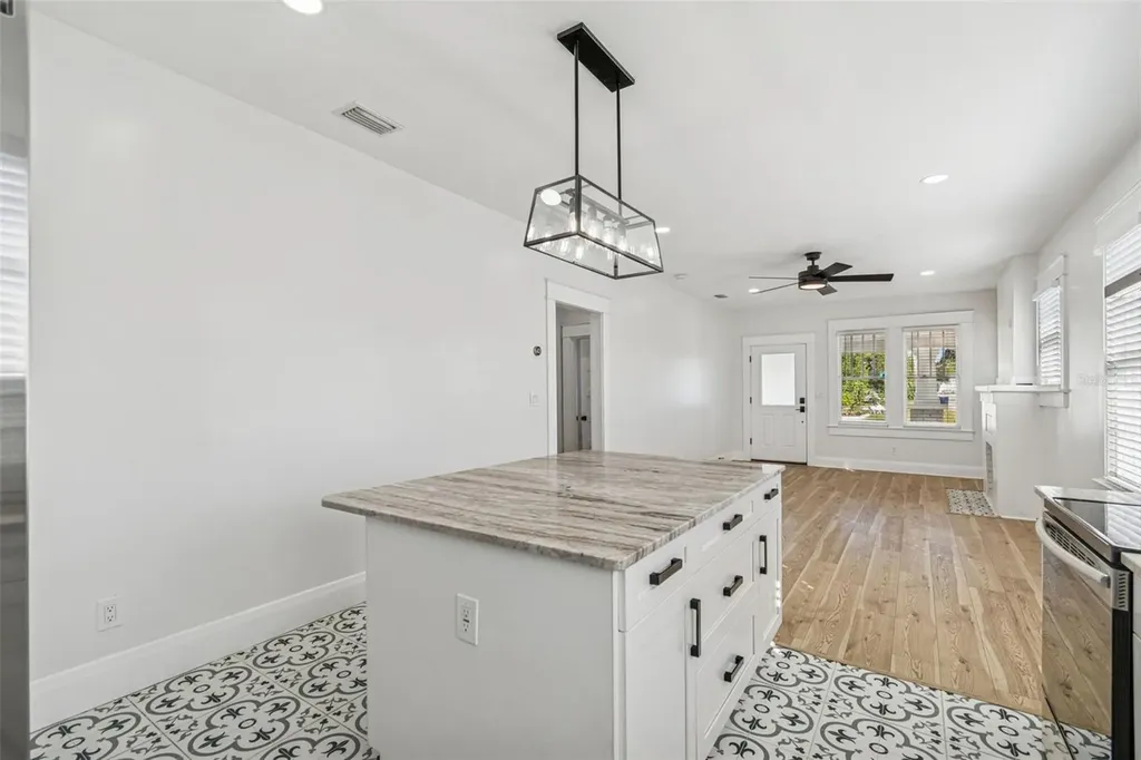 511 E Stratford Avenue Tampa FL 33603
