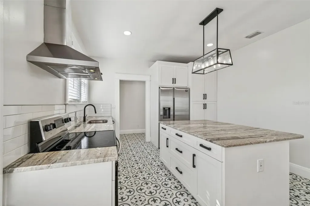 511 E Stratford Avenue Tampa FL 33603