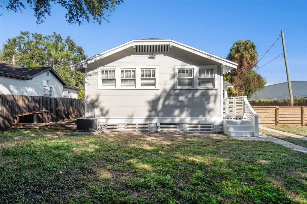 511 E Stratford Avenue Tampa FL 33603