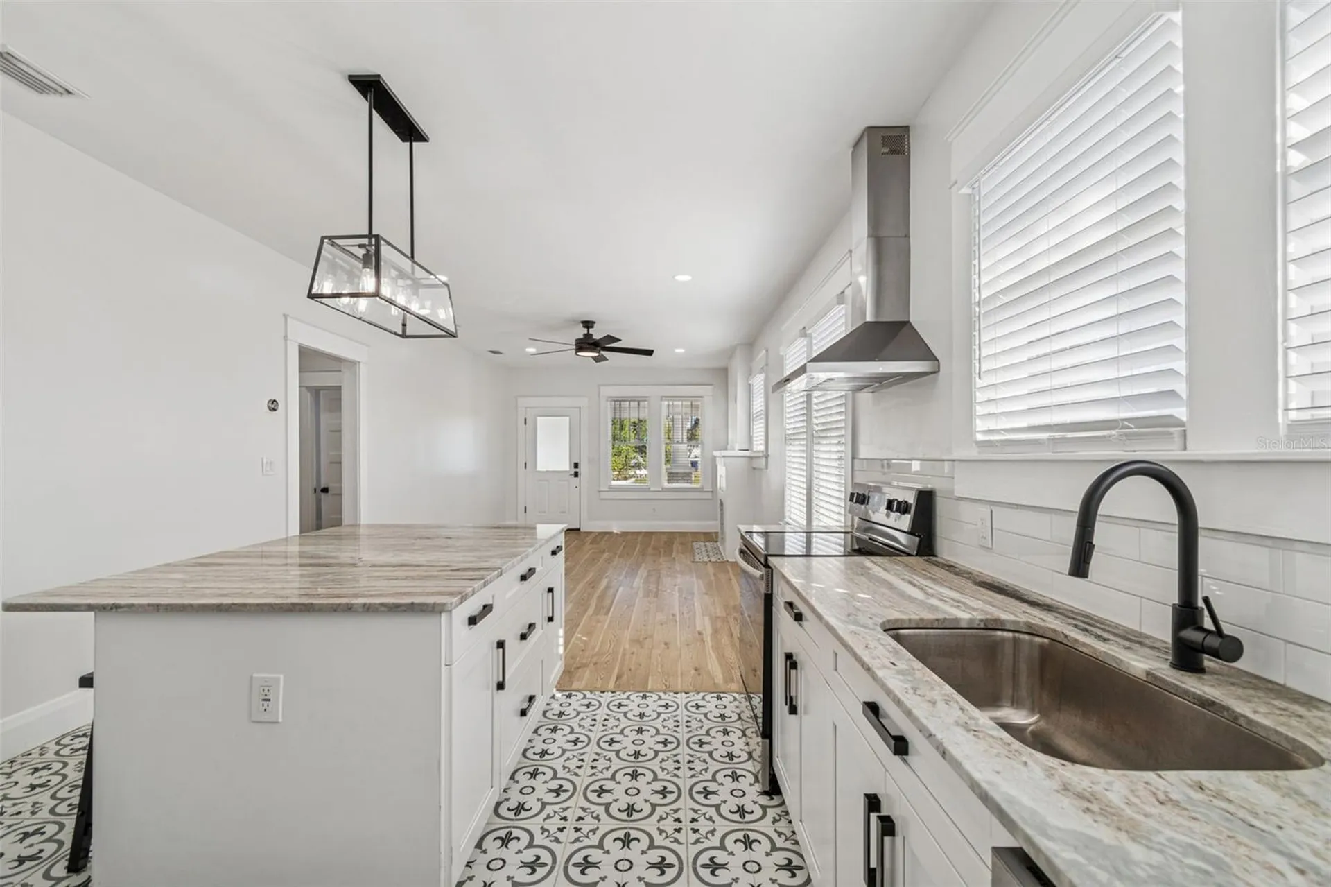 511 E Stratford Avenue Tampa FL 33603