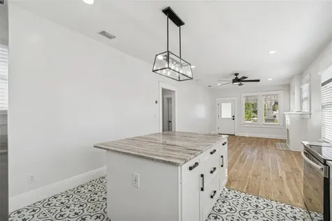 511 E Stratford Avenue Tampa FL 33603