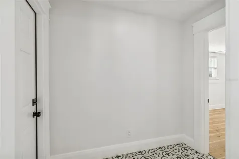 511 E Stratford Avenue Tampa FL 33603