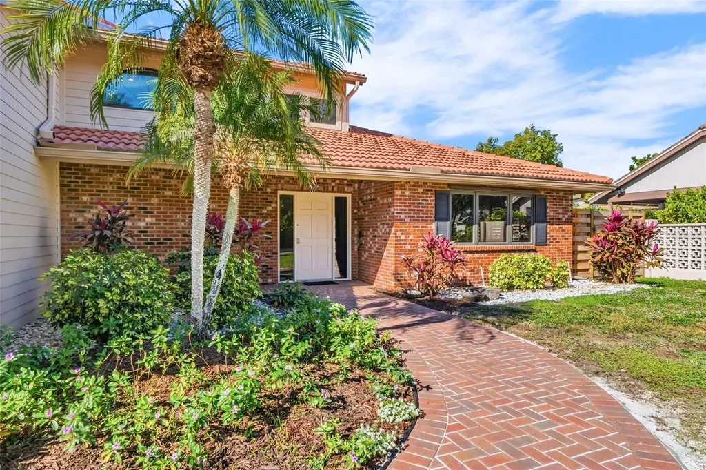4672 Pine Harrier Drive Sarasota FL 34231