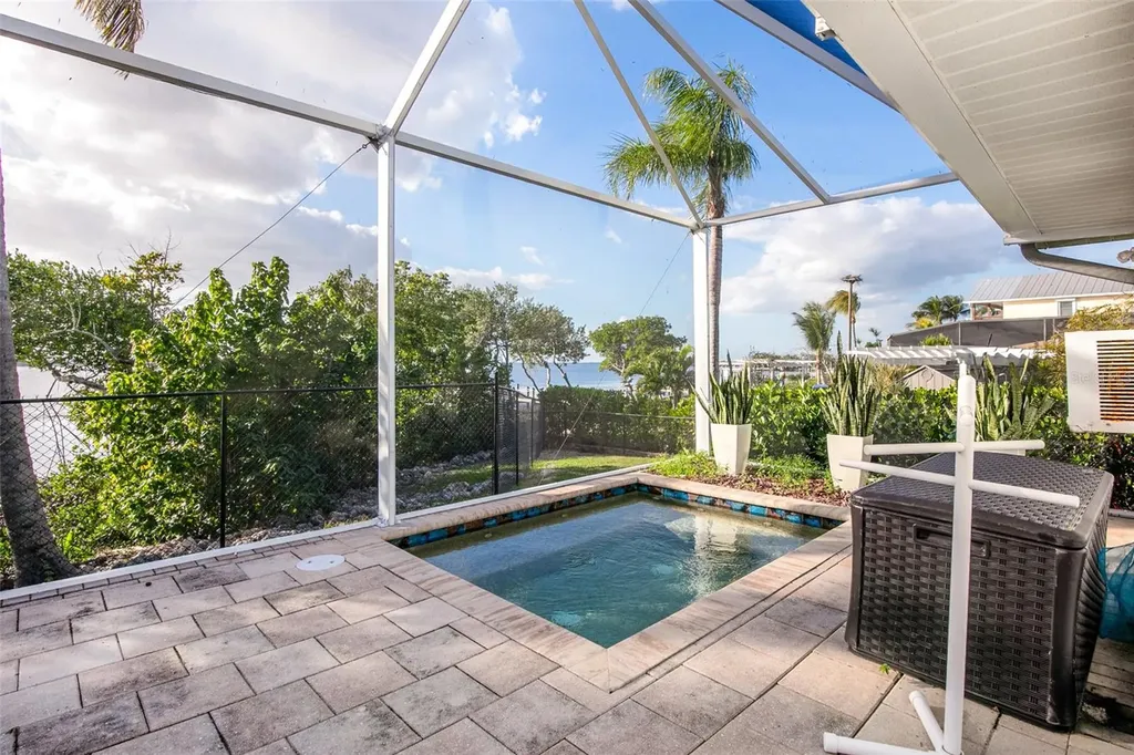 12201 Shoreview Drive Matlacha FL 33993