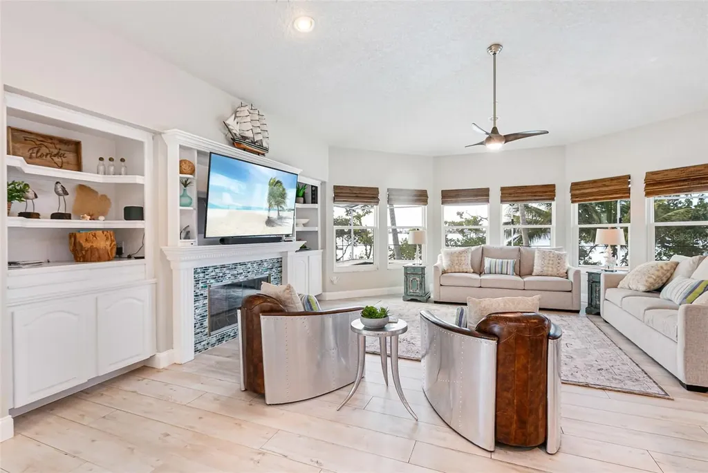 12201 Shoreview Drive Matlacha FL 33993