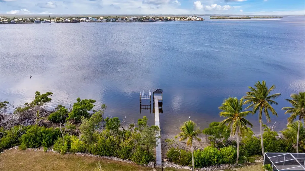 12201 Shoreview Drive Matlacha FL 33993
