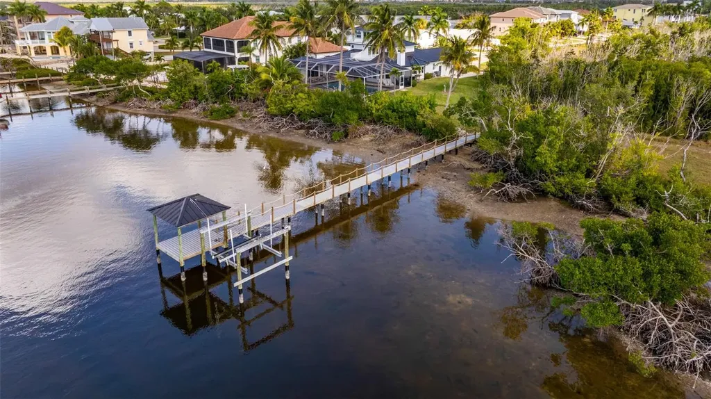 12201 Shoreview Drive Matlacha FL 33993