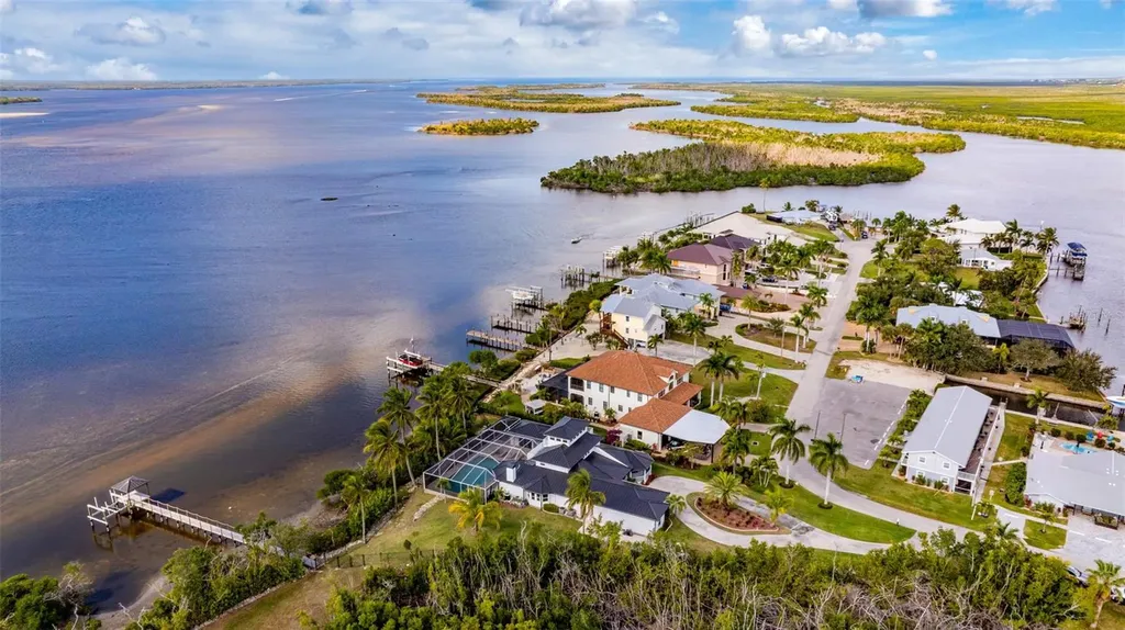 12201 Shoreview Drive Matlacha FL 33993