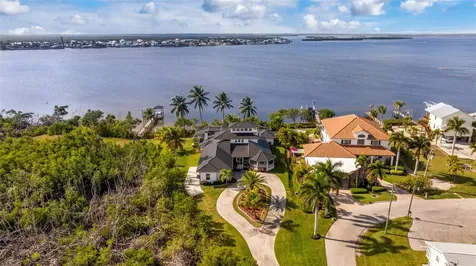12201 Shoreview Drive Matlacha FL 33993