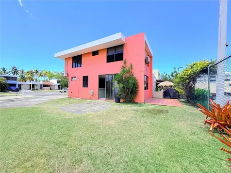 152 Plaza Virgen Gorda Luquillo PR 00773