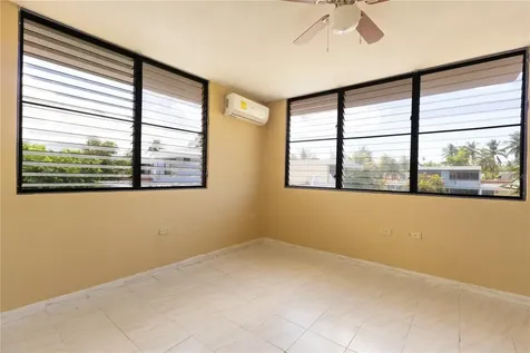 152 Plaza Virgen Gorda Luquillo PR 00773