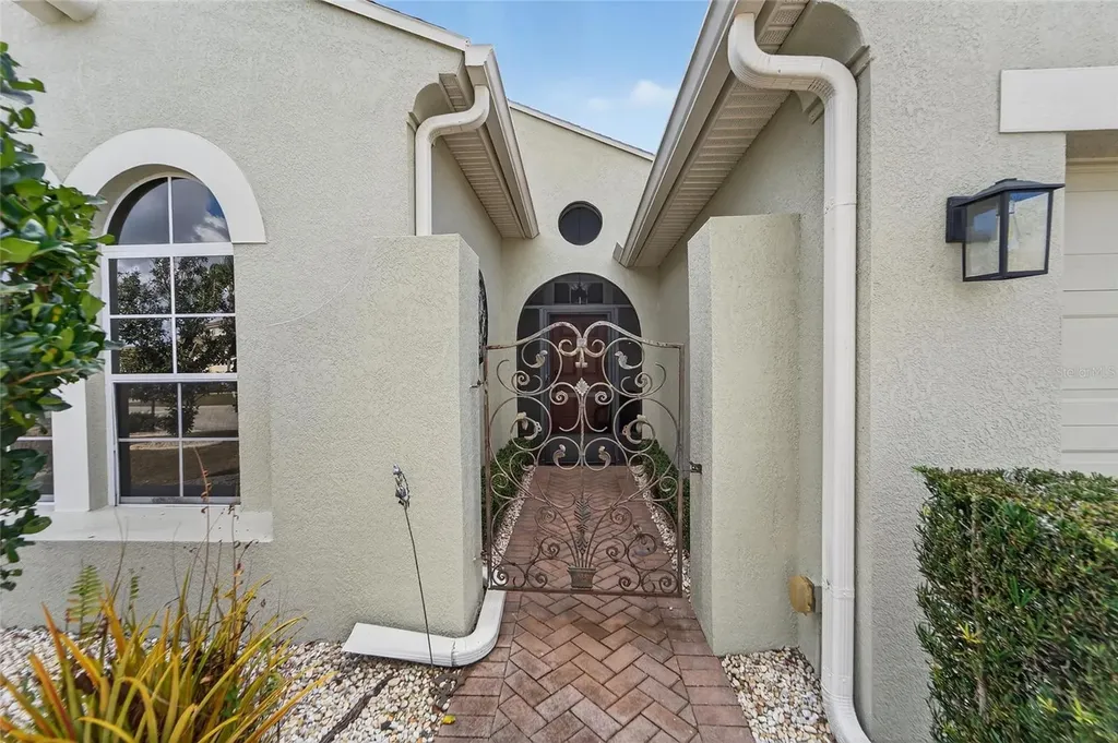 1032 Regal Manor Way Sun City Center FL 33573
