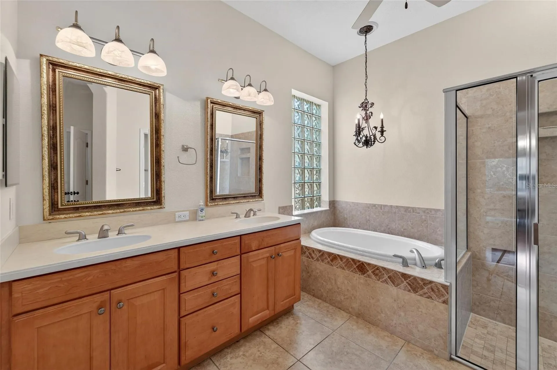 1032 Regal Manor Way Sun City Center FL 33573