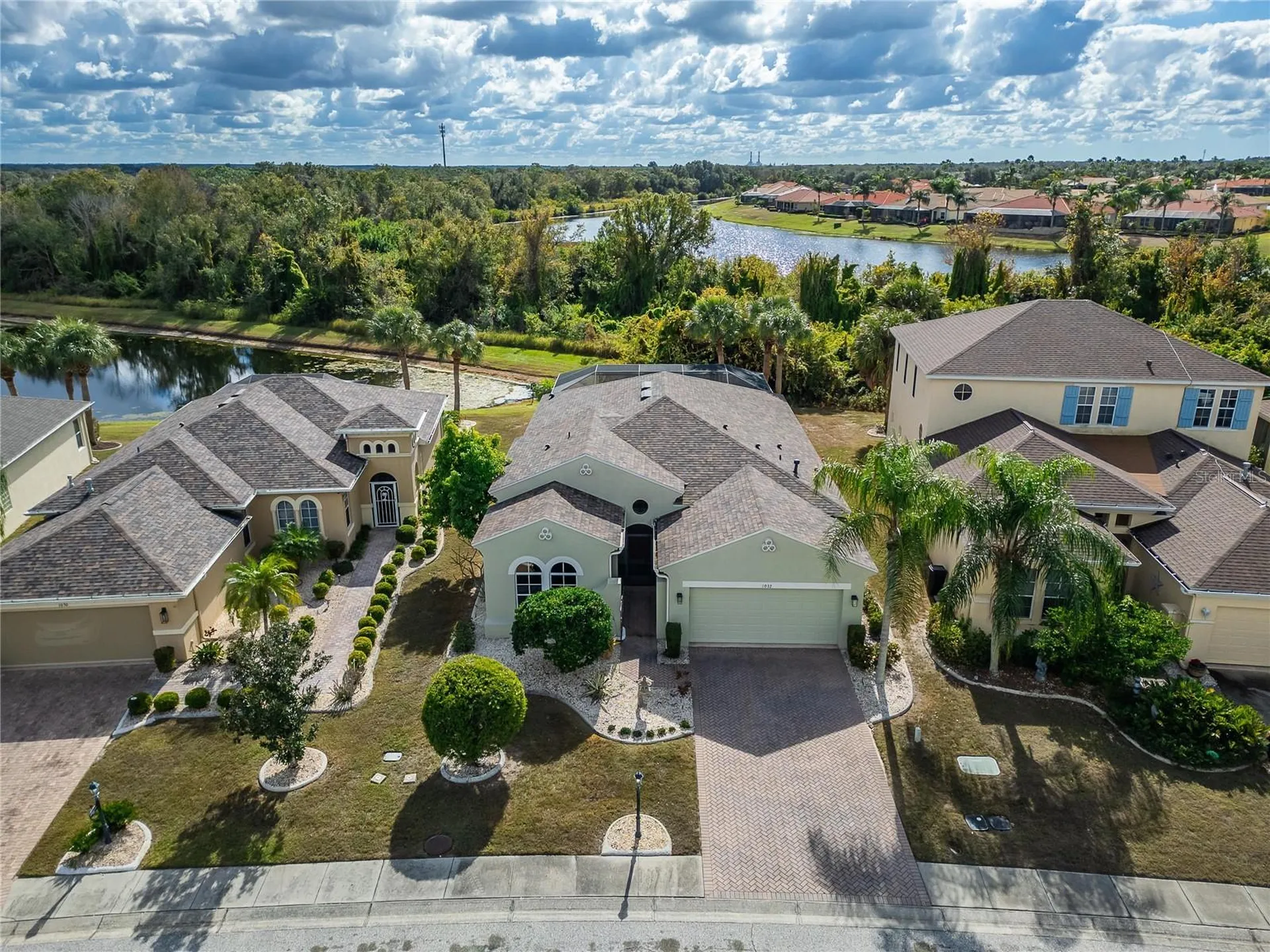 1032 Regal Manor Way Sun City Center FL 33573