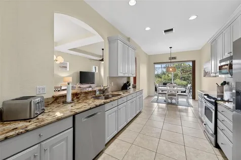 1032 Regal Manor Way Sun City Center FL 33573