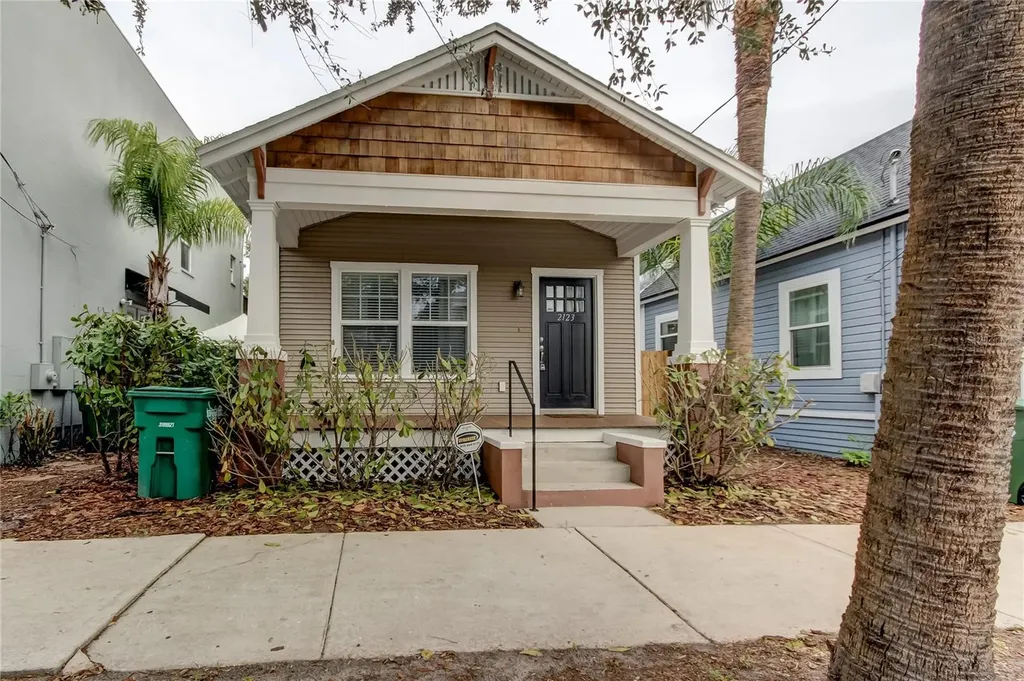 2123 W Spruce Street Tampa FL 33607