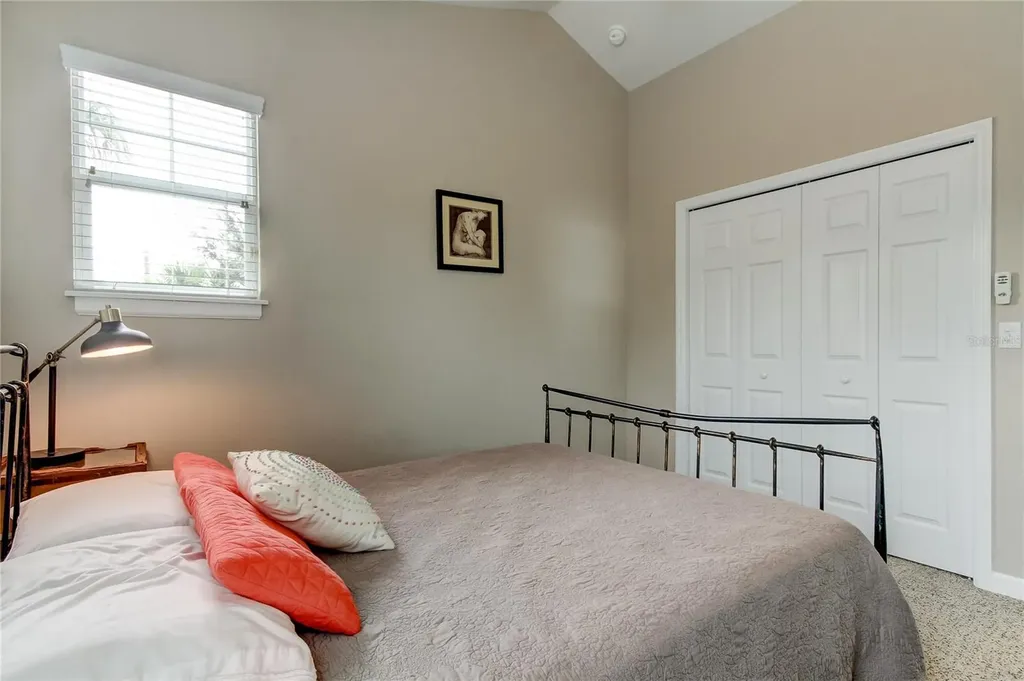 2123 W Spruce Street Tampa FL 33607